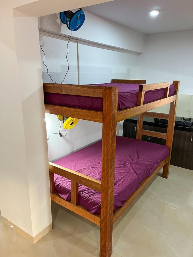 Bonds Hostel Candolim Exteriör bild